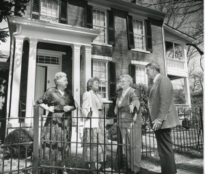 In her community classroom. Dr. Roberts with Dorothy Adair (far left), Lynn Jones, Historic Huntsville Foundation, and preservation architect Harvie Jones at her Randolph Street home. 
